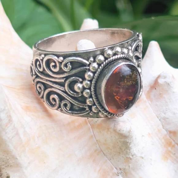 Vintage Bali Suarte Baltic Amber Ring set in Sterling Silver- Size 9.5